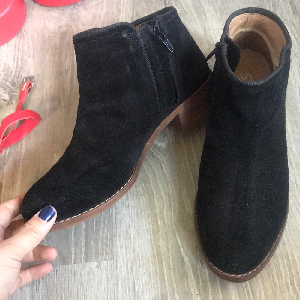 Leather ankle booties